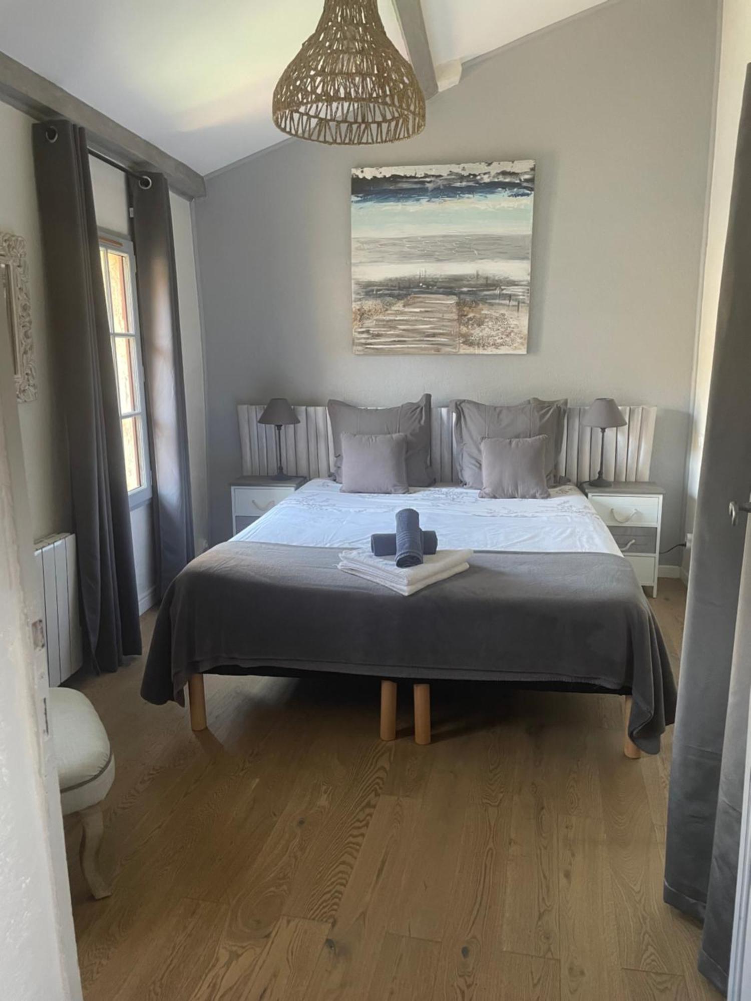 Appartement A 50 M De La Place Aux Herbes Uzès Eksteriør billede