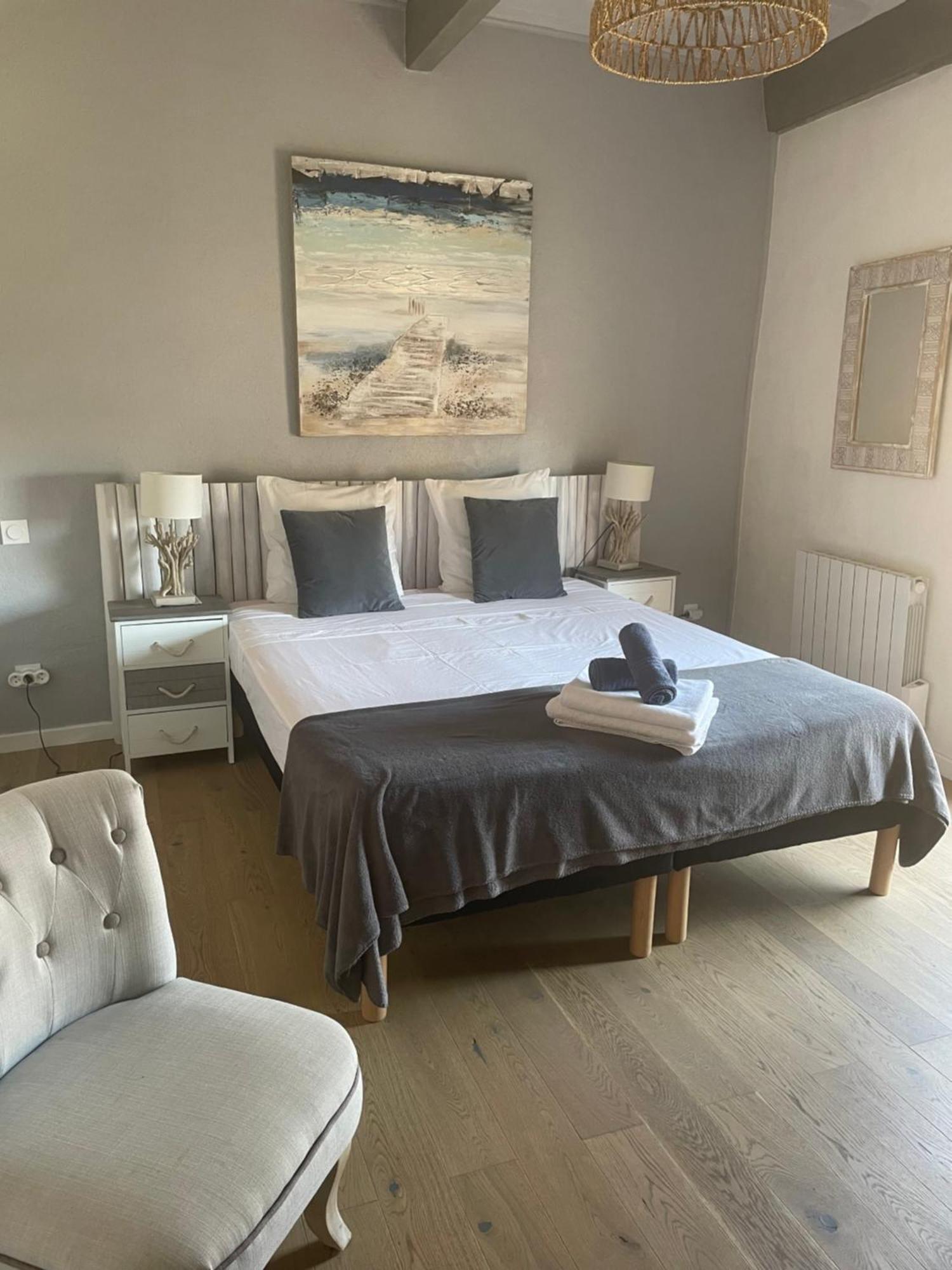 Appartement A 50 M De La Place Aux Herbes Uzès Eksteriør billede
